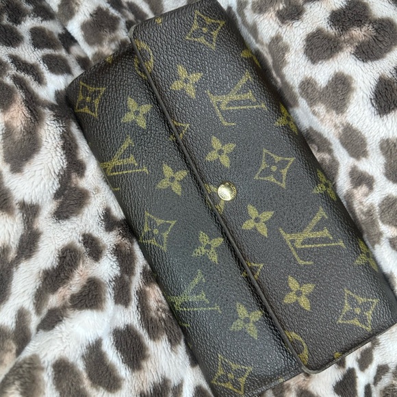 Louis Vuitton Sarah wallet Monogram - Picture 3 of 17